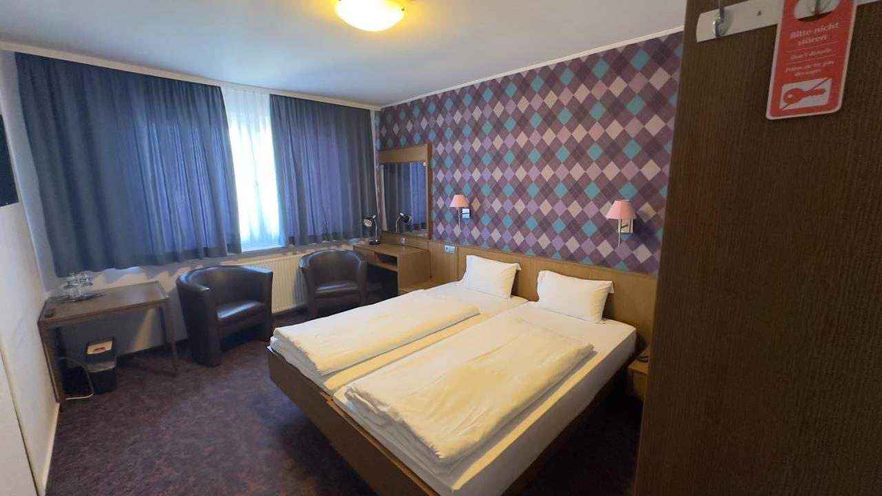 Hotel Ishi Inn Волфсбург Екстериор снимка